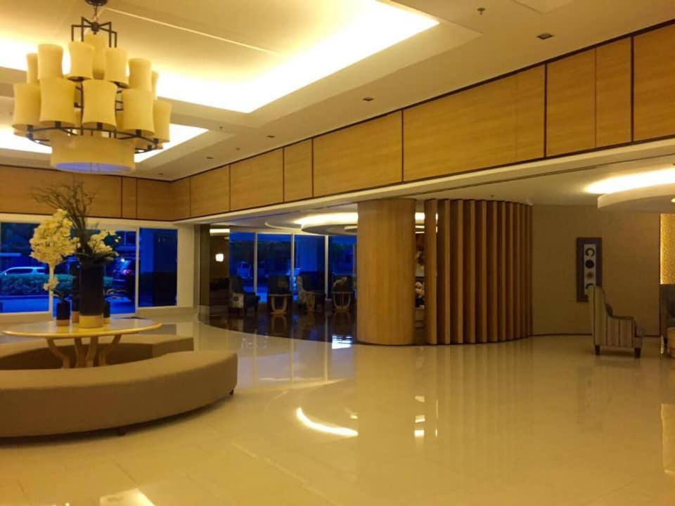 Premiere Haven At Shell Residences Manila Exterior photo