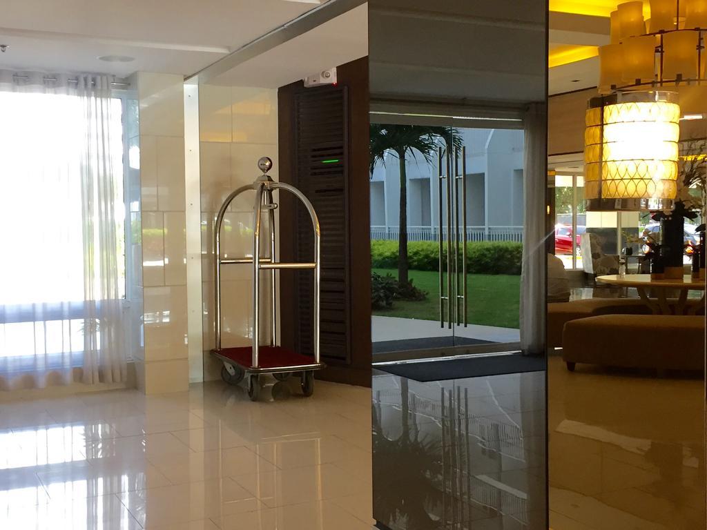Premiere Haven At Shell Residences Manila Exterior photo